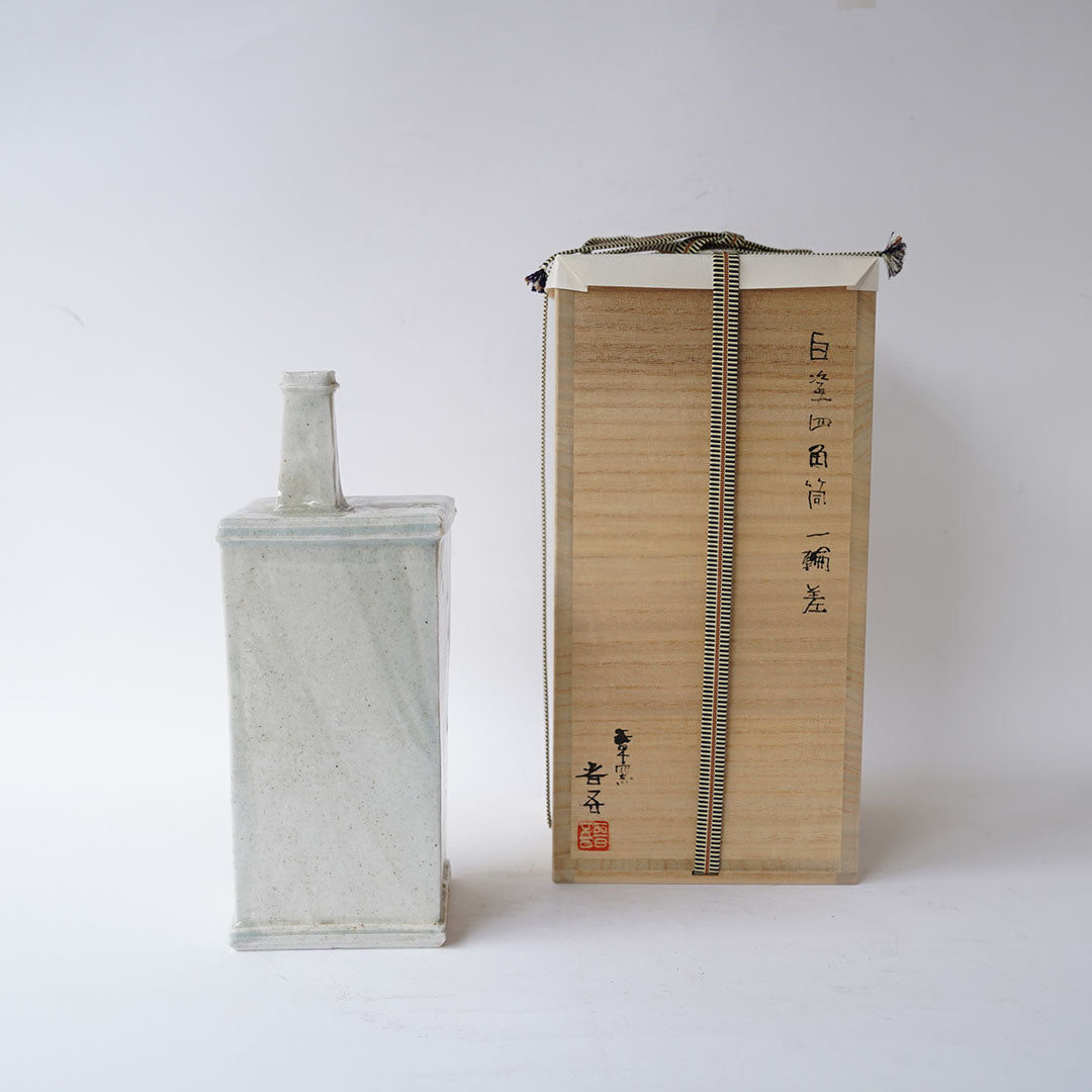 23-2 Shingo Oka White Square Tube Vase with Wooden Box