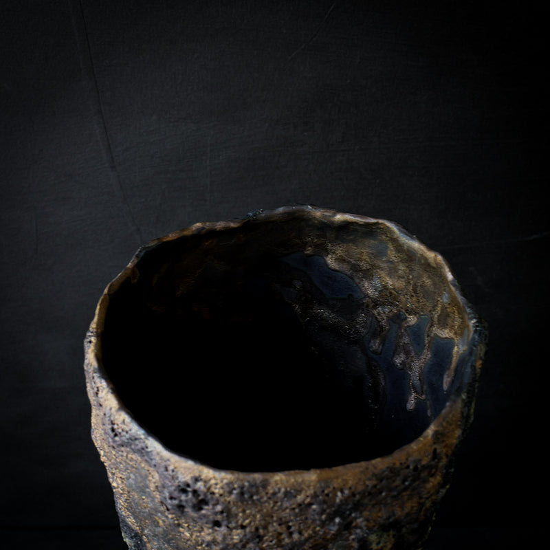 ●25-IY-2 Vase