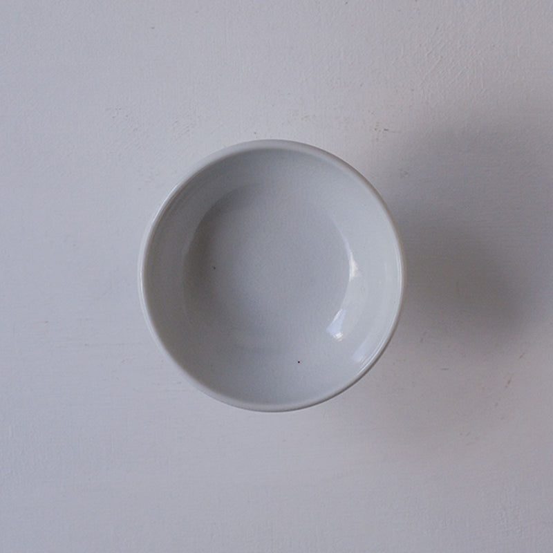 ●25-YT28 White Porcelain Pedestal Small Plate