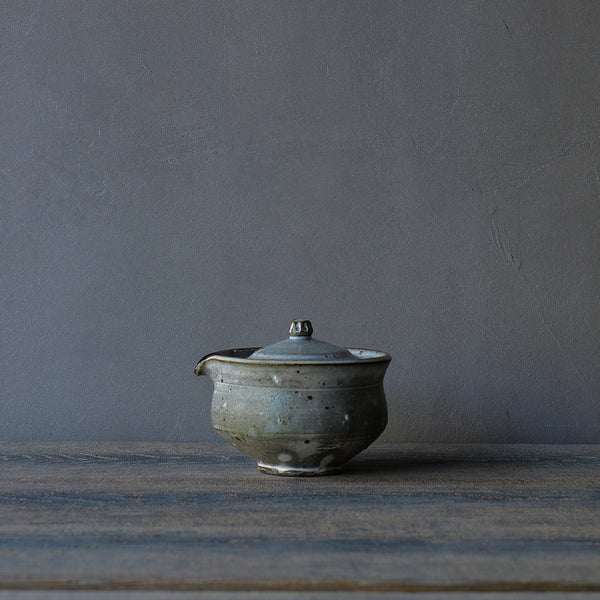 ●24-MS 28 Michikazu Sakai - White Kohiki Glaze Shiboridashi Pot E