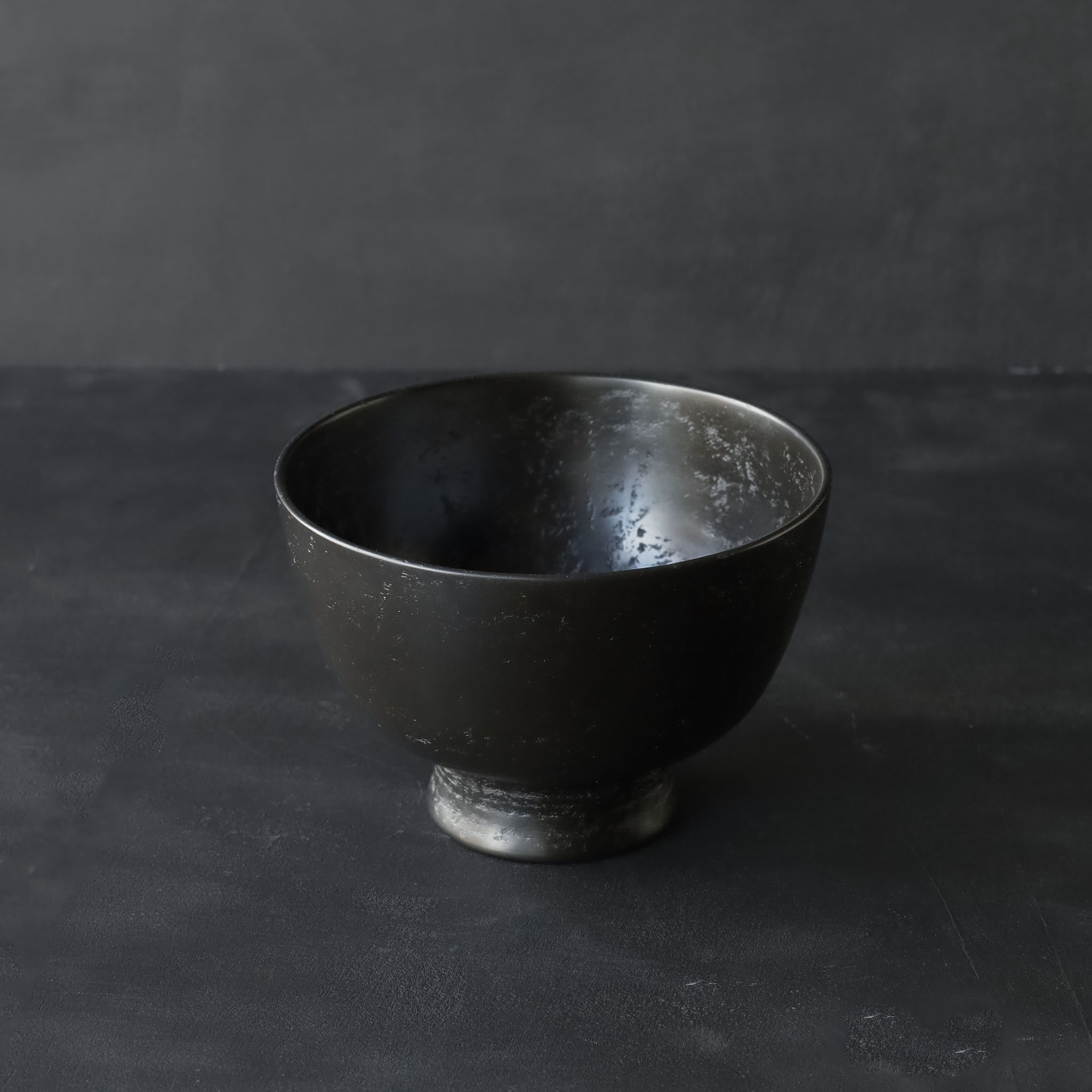 26-AS-1 Tsuzumi-wan (Tsuzumi-shaped Large Bowl) – Black