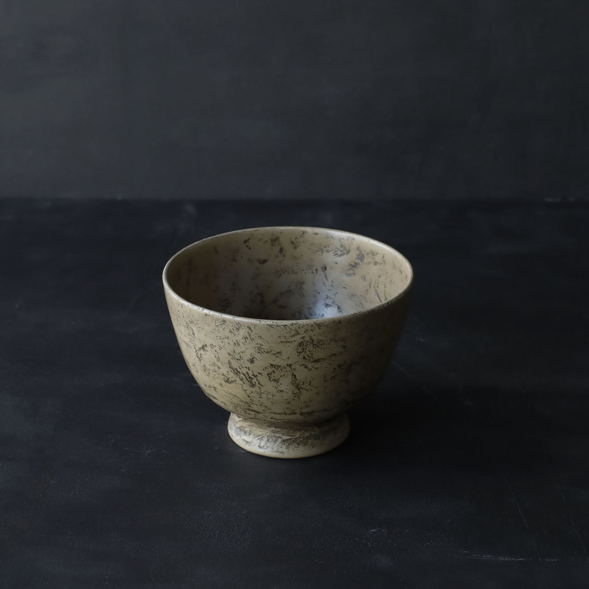 26-AS-6  Tsuzumi-wan (Tsuzumi-shaped Small Bowl) – White