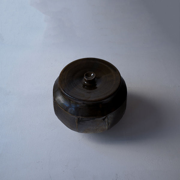 ●25-YT3 Black Karatsu Jar