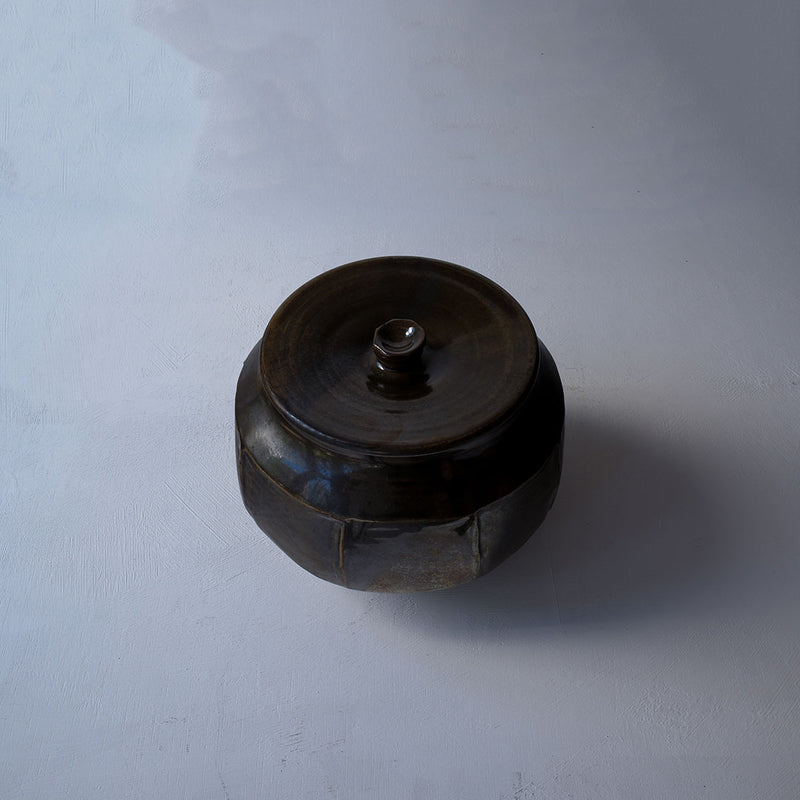 ●25-YT3 Black Karatsu Jar