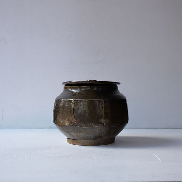 ●25-YT3 Black Karatsu Jar