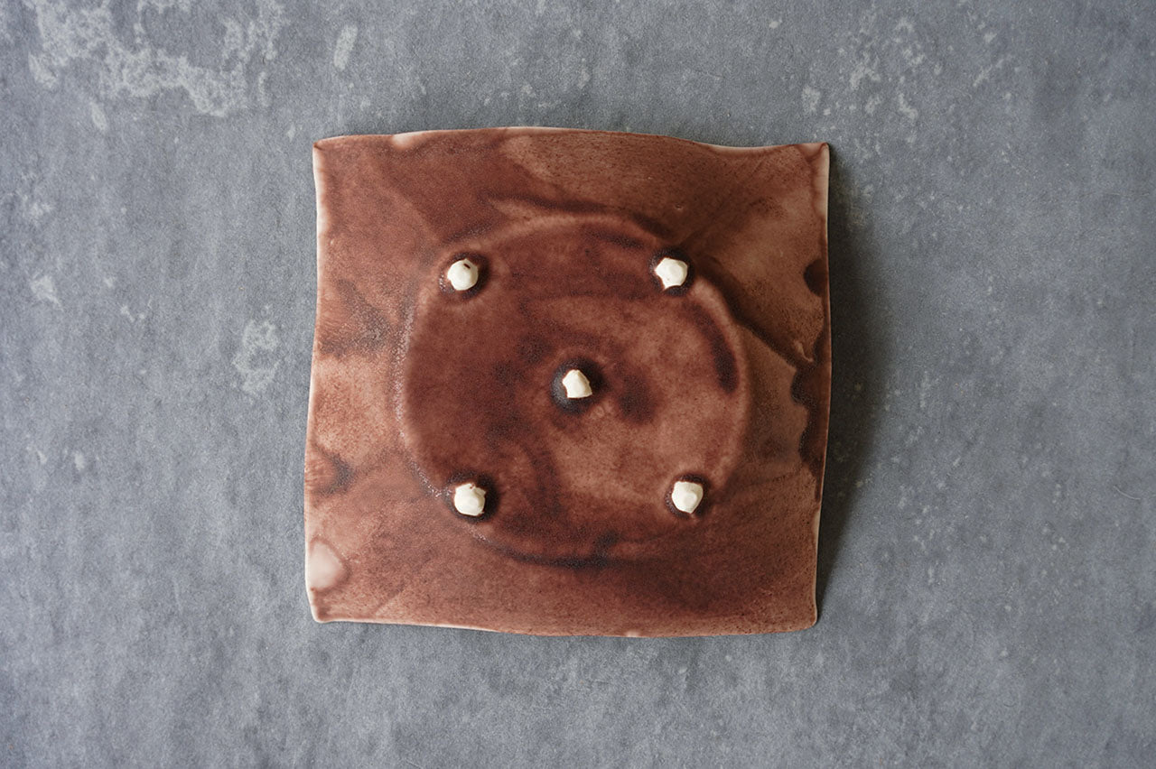 ●23-YI-31 Yuko Ikeda - Origami Square Plate (Red)