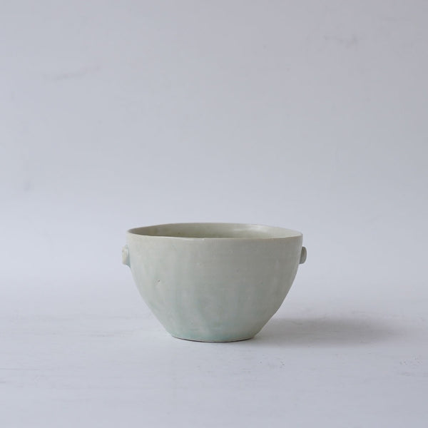 23-34 Shingo Oka White Porcelain Two-Handle Small Bowl