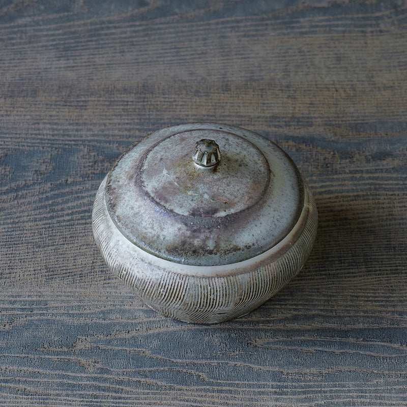 ●24-MS 34 Michikazu Sakai - White Kohiki Glaze Lidded Vessel