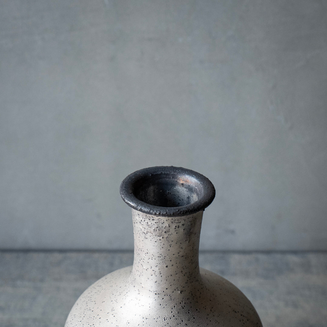 ●25-AF-40 花器（ボトル小） 銀 C