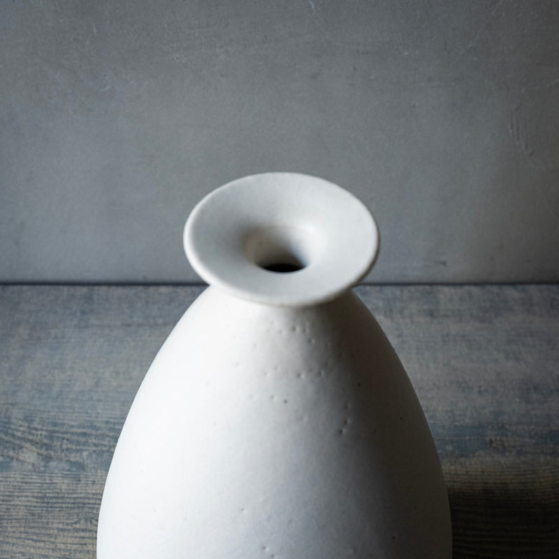 ○25-AF-43 花器（大） 白 A – 雨晴/AMAHARE