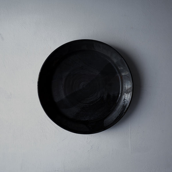 ●25-YT48 Yohen Black Karatsu Plate