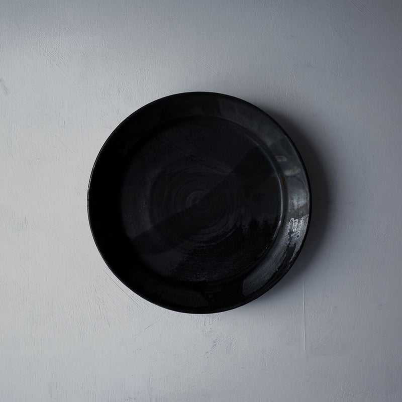 ●25-YT48 Yohen Black Karatsu Plate