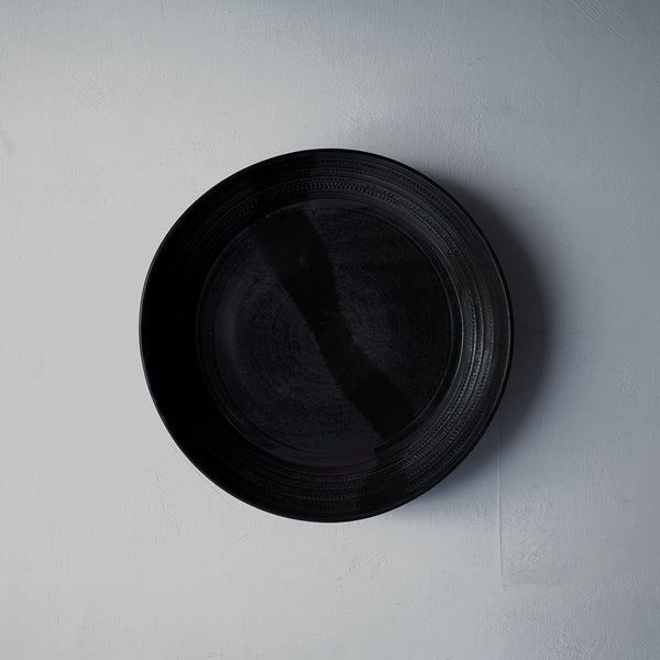 ●25-YT50 Black Karatsu Plate