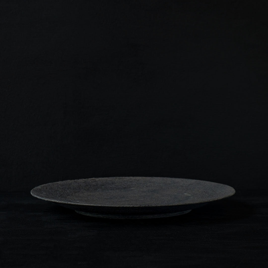 ●25-KF Sabi-urushi Plate 24cm Black