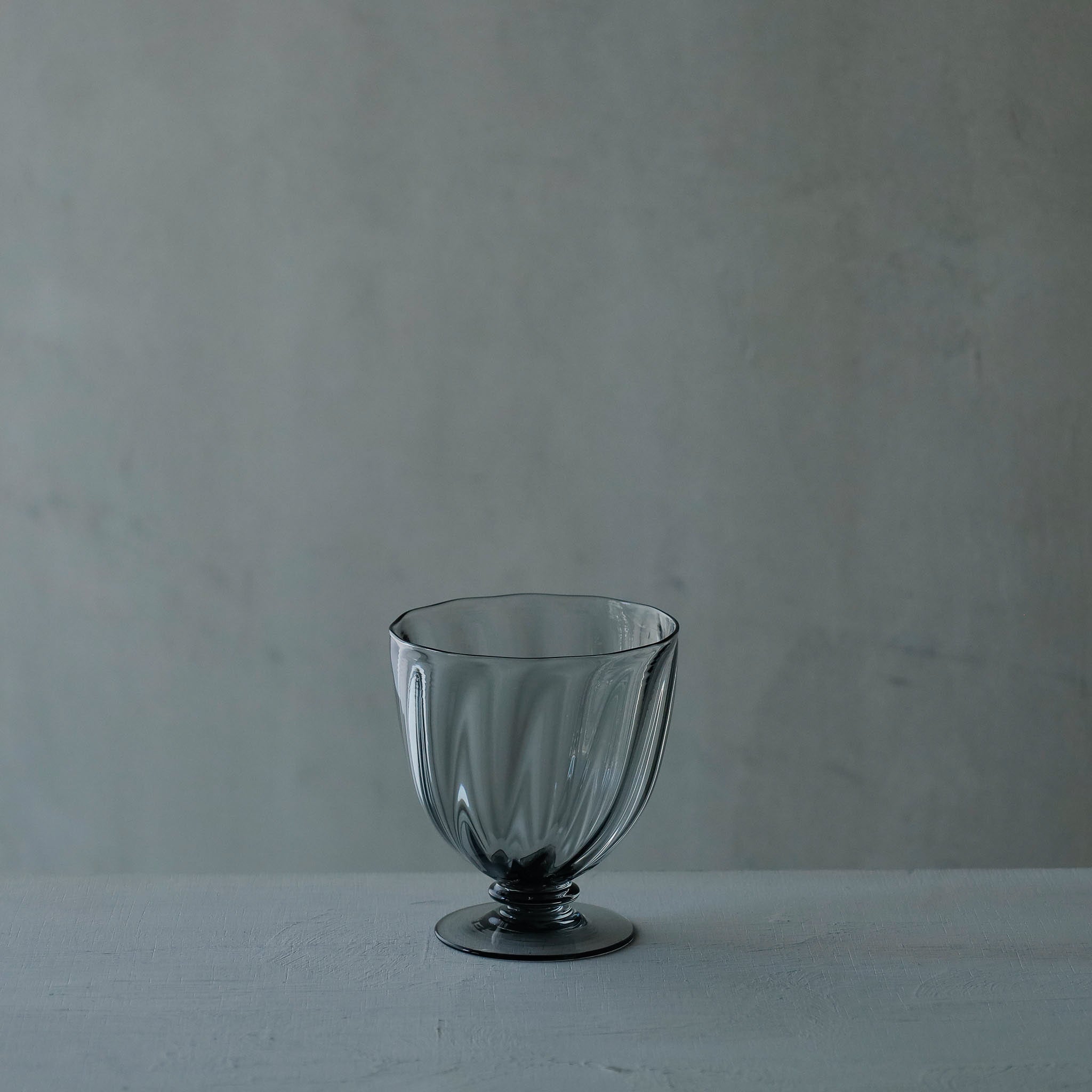 ●26-TE-7 Wine Cup GRAY