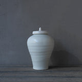 ●24-TS 71 Tomoko Sakai - White Glaze Lidded Vase