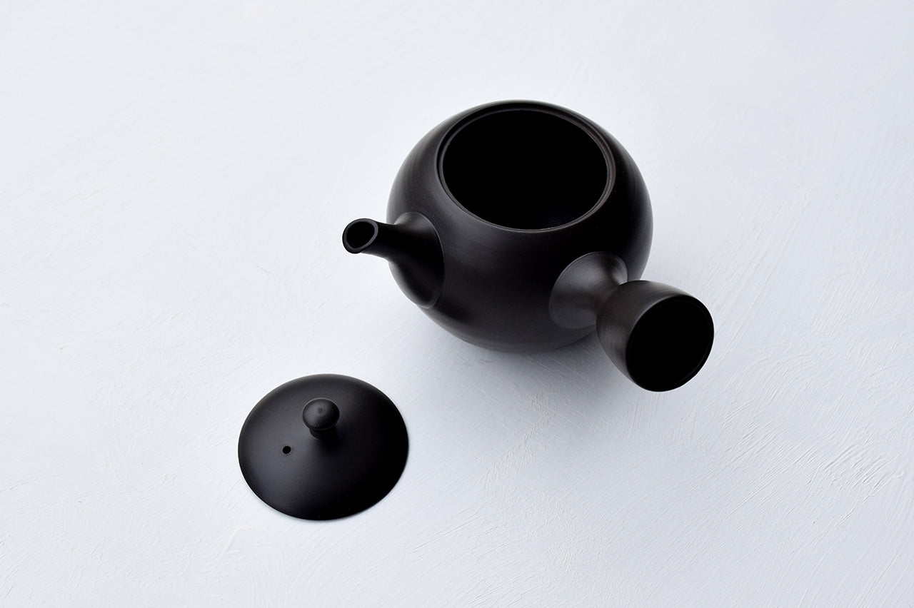 ◆Hokuryu Round Teapot "Shudei Tanka (black)" (Gift Set of 2)