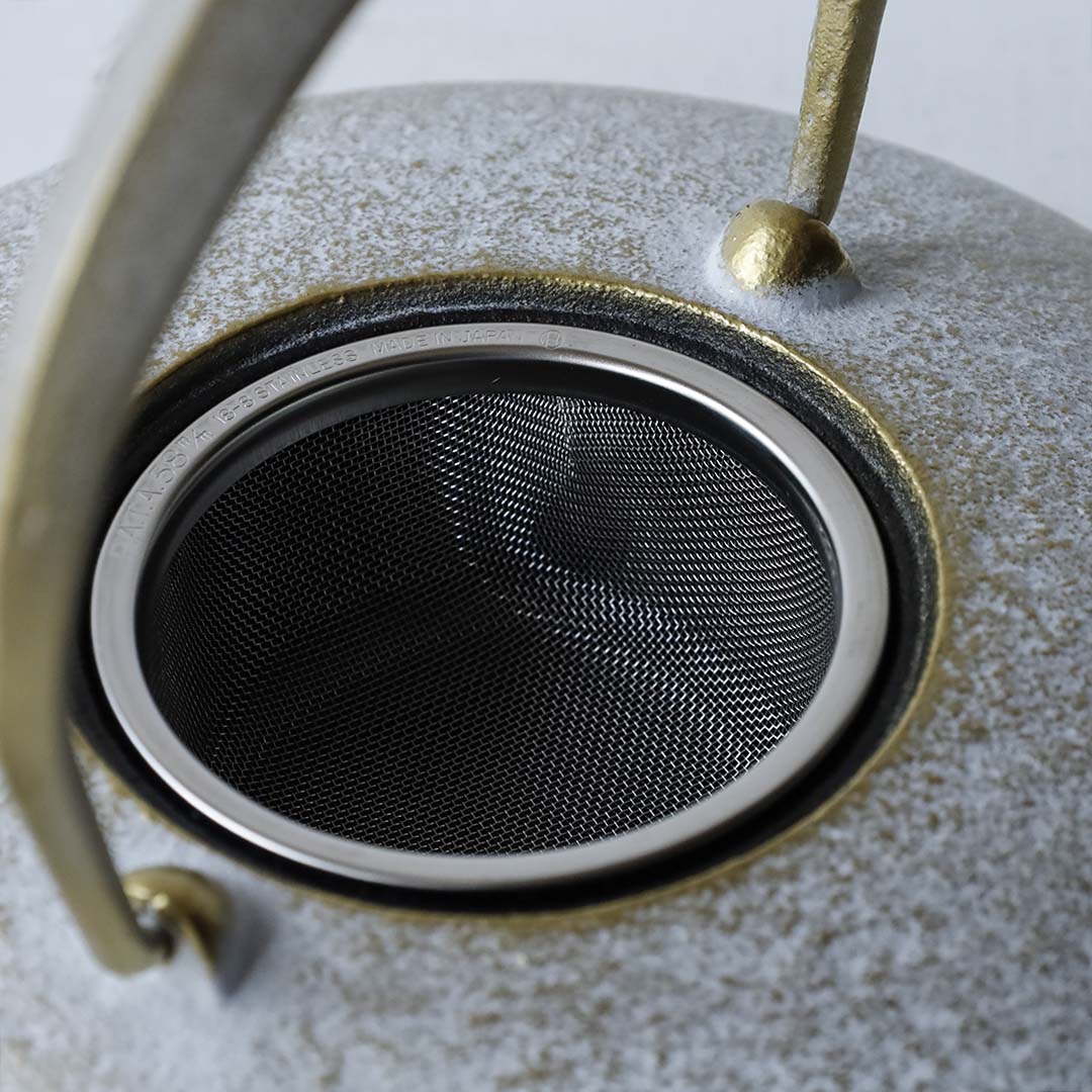 空間鋳造 鉄急須 Moon 小 白金色 縞細工鉉(桐箱入り)