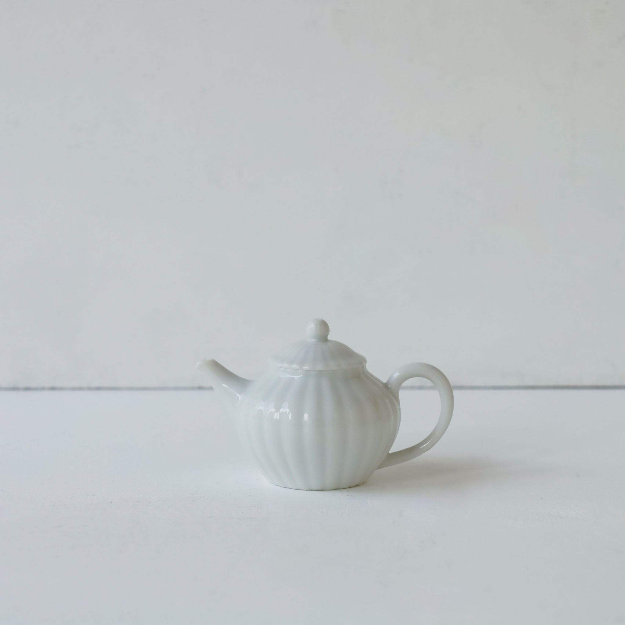 Yuichi Murakami White Porcelain Rinka Teapot