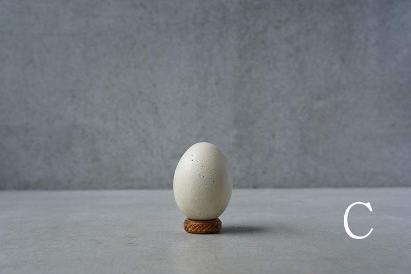●24-NM 30 Norihisa Mizuta / egg object (Low pedestal)