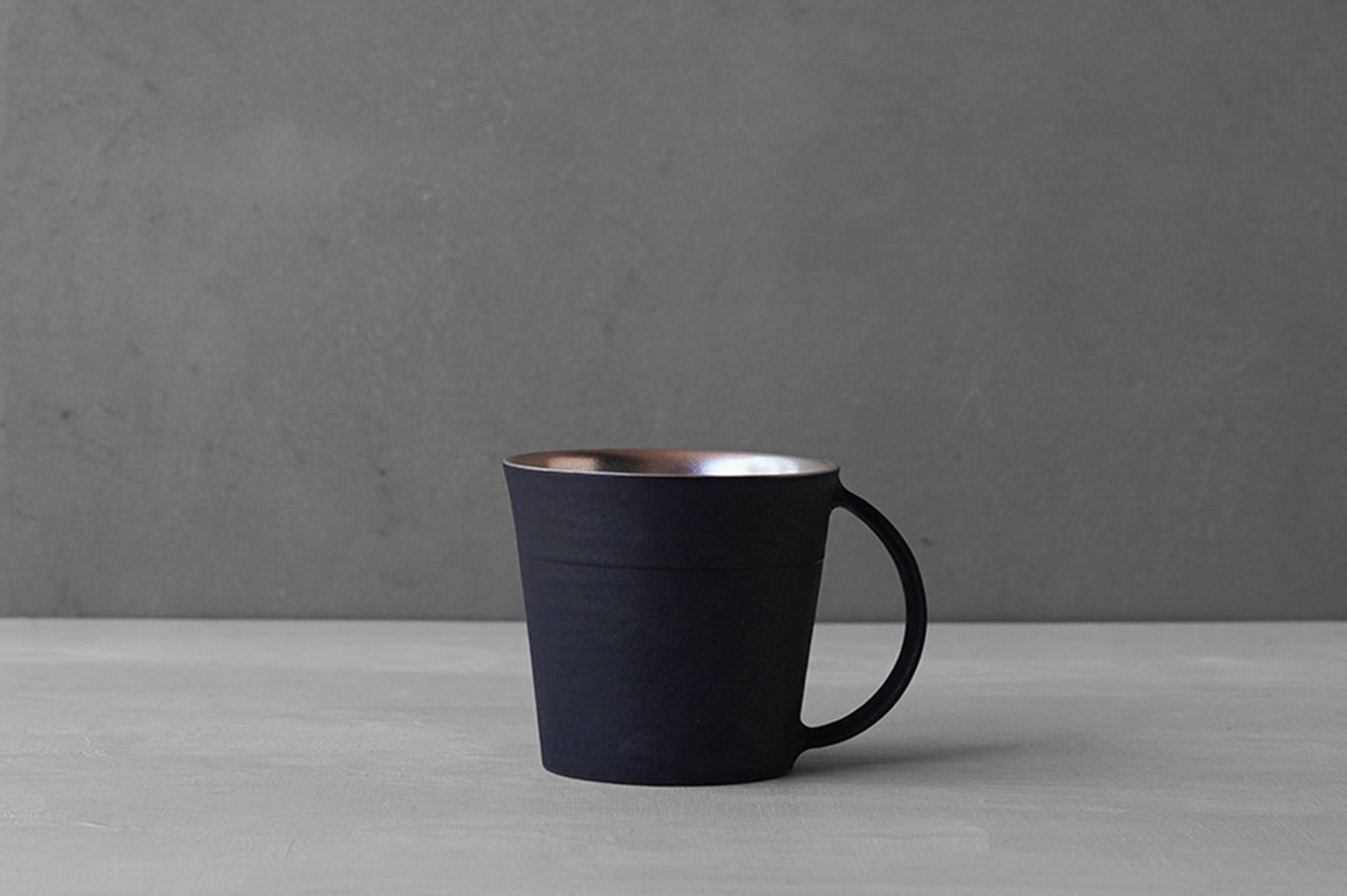 Tatsuya Hattori Black Silver Glaze Mug M