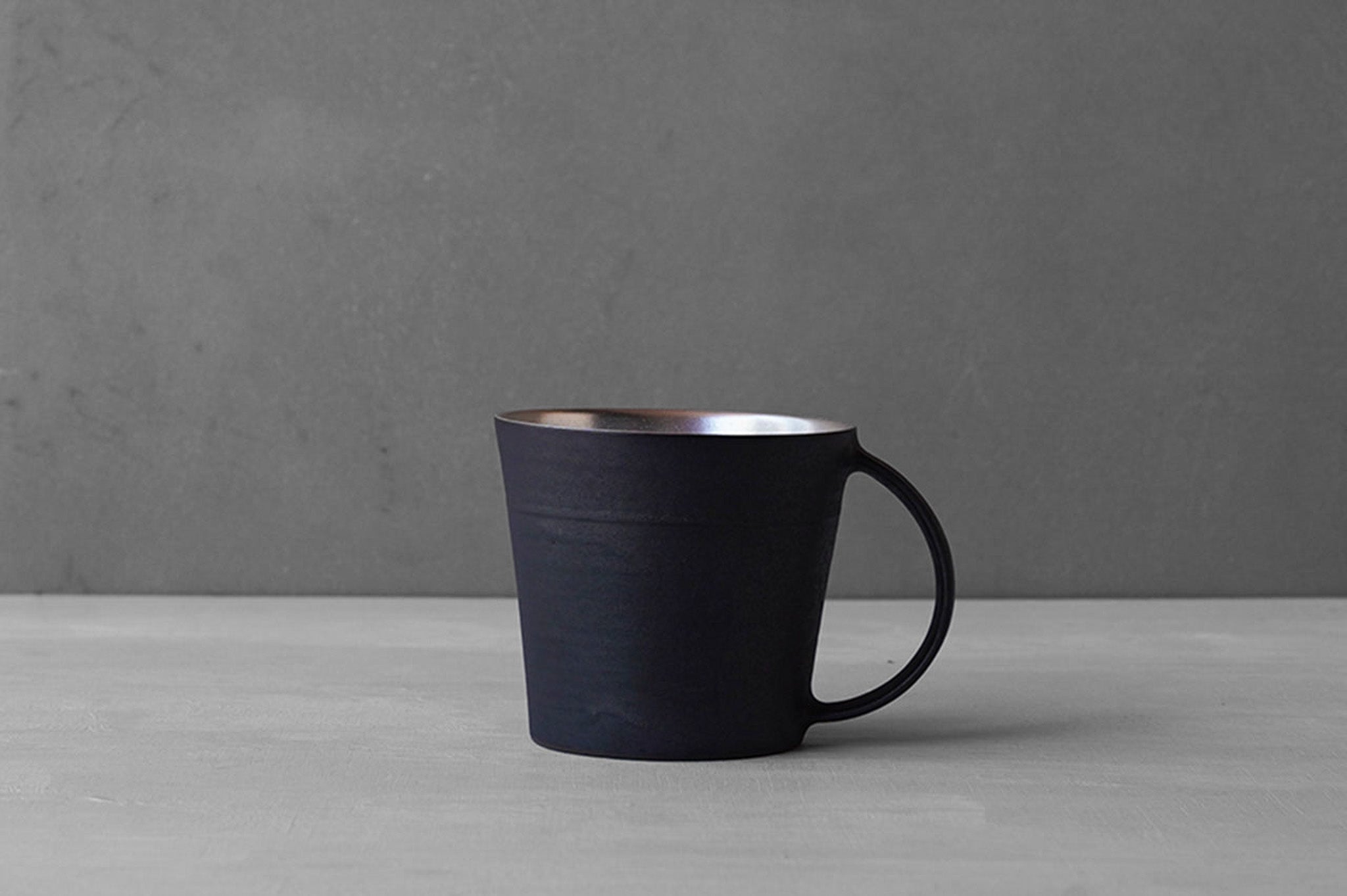 Tatsuya Hattori Black Silver Glaze Mug M