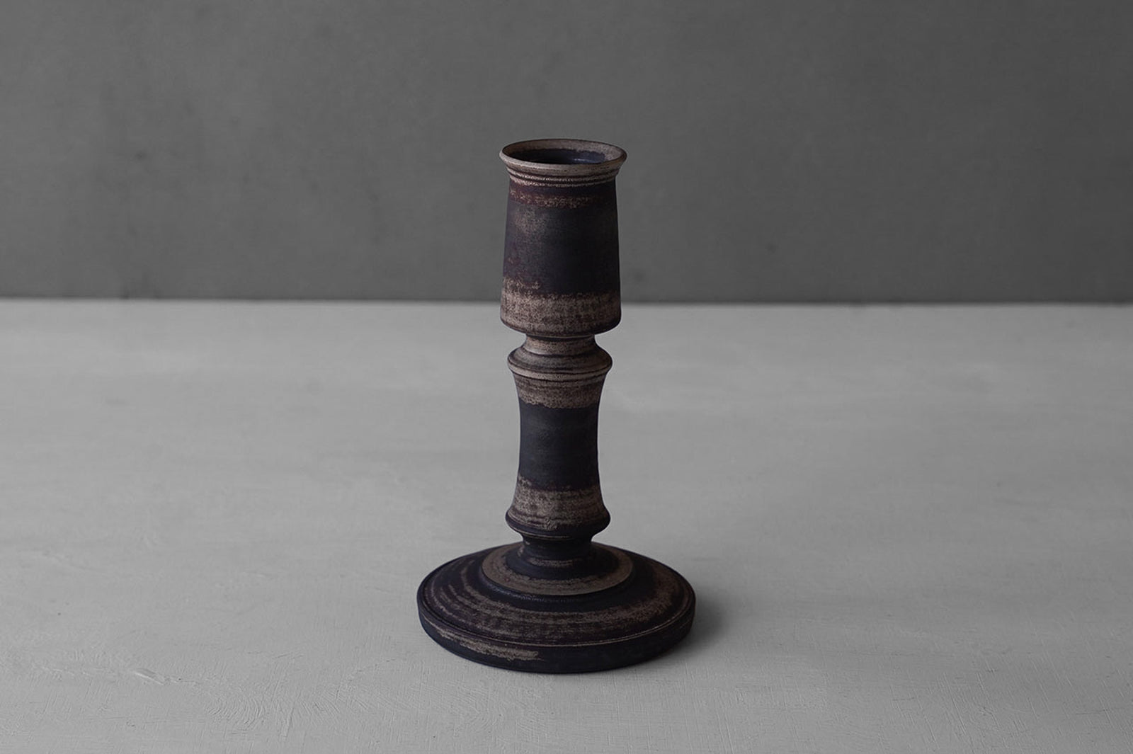 服部竜也 さん 燭台 服部竜也 錆銀彩 燭台 – 雨晴/AMAHARE