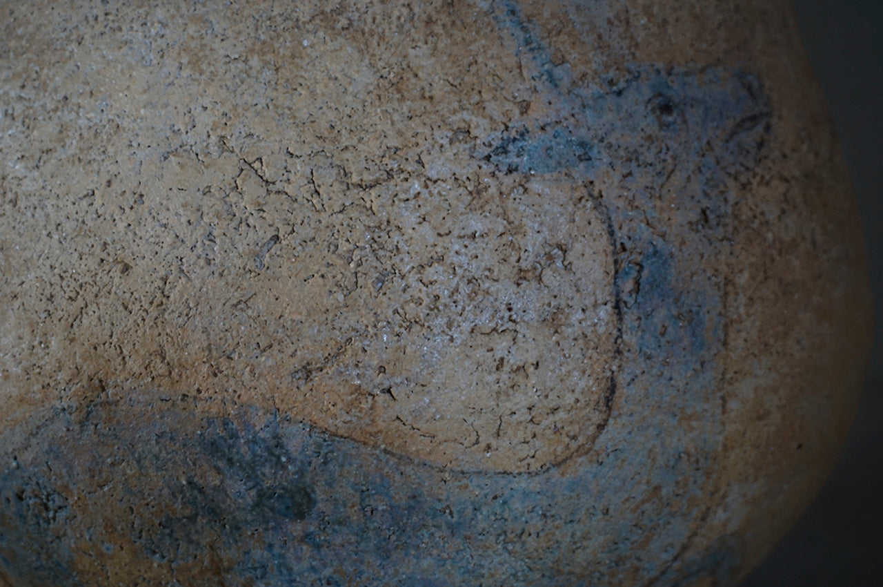 ●25-IM60 灰陶加彩壺(鹿文)