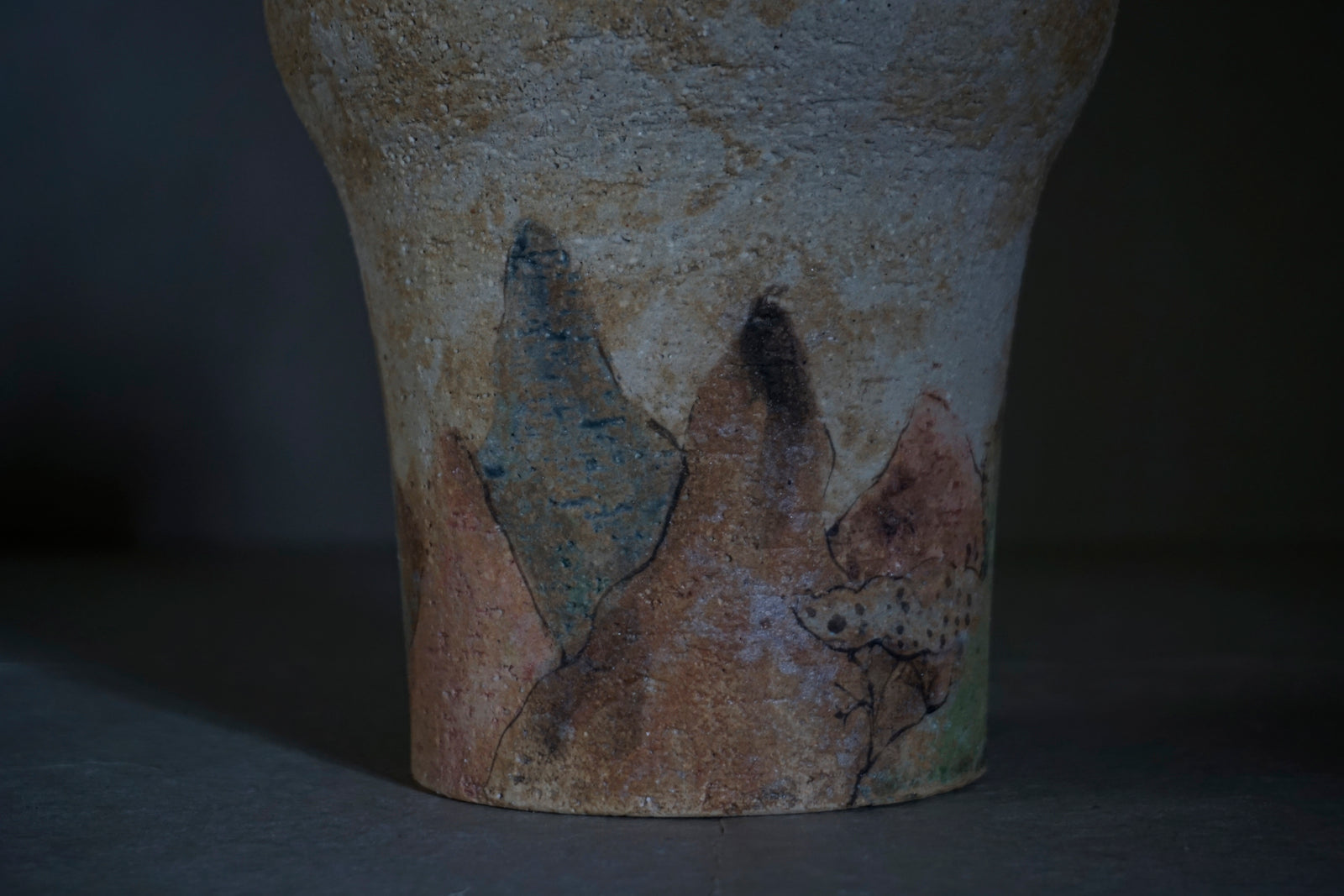 ○25-IM28 灰陶加彩壺(ラクダ) – 雨晴/AMAHARE