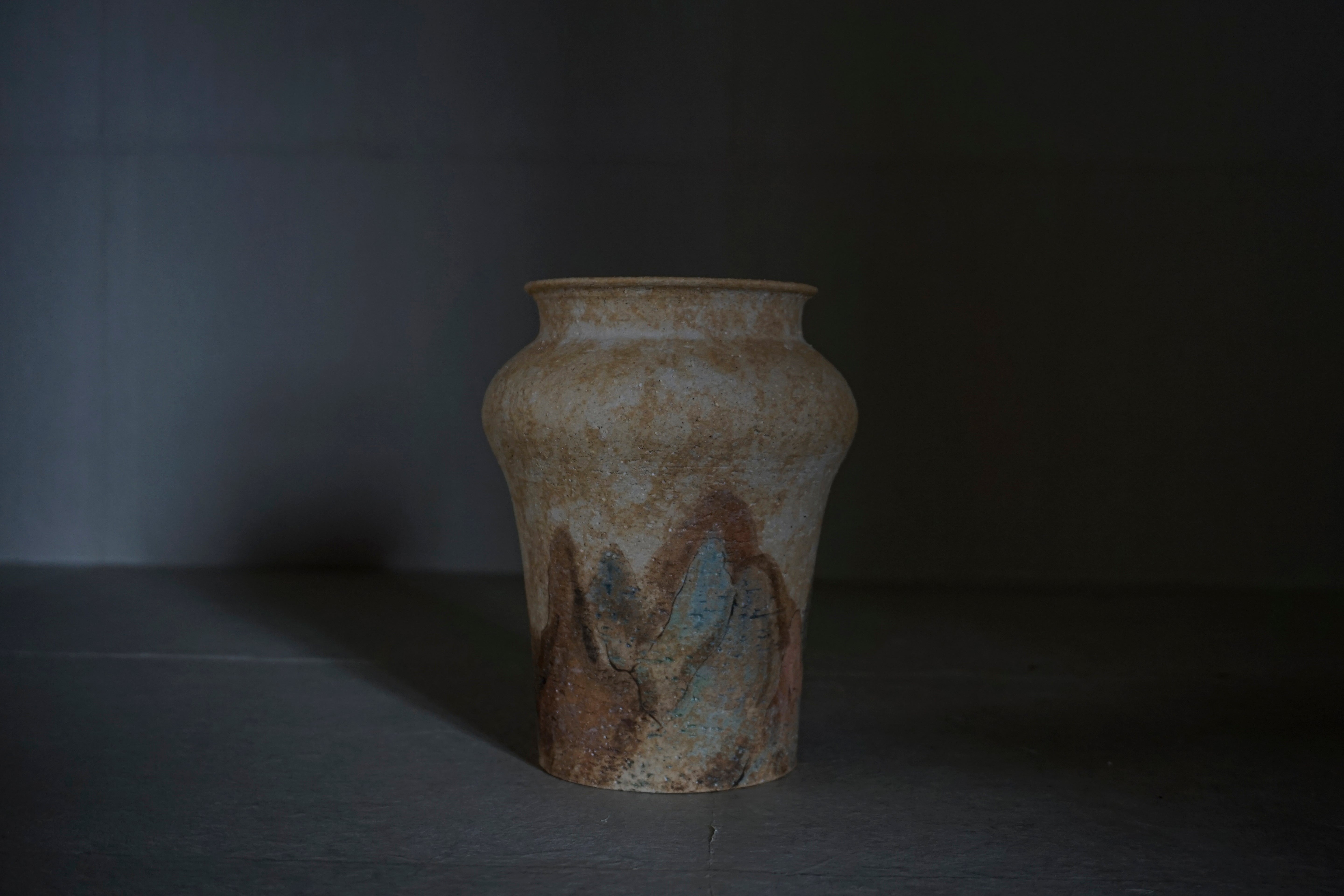 ●25-IM28 Painted Grayware Jar – Horse
