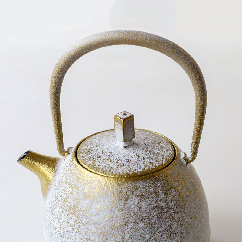 Kukan Chuzo / Egg Cast Iron Teapot S champagne (platinum gold color)