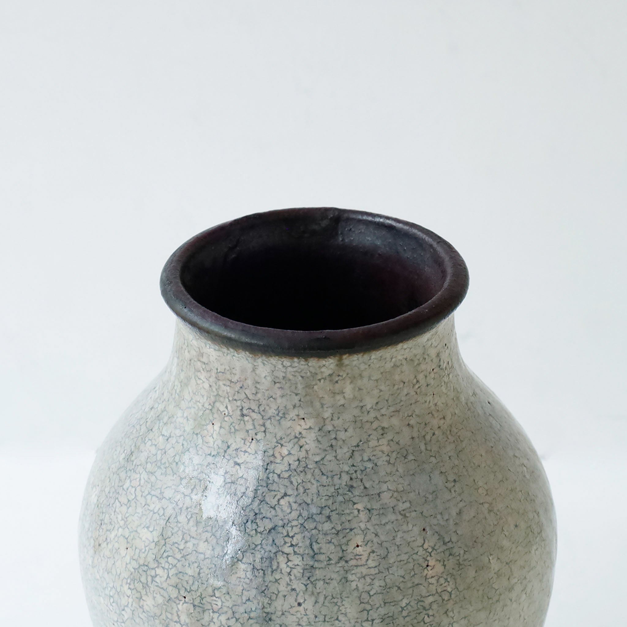 ○26-NT-72 灰粉引 花器