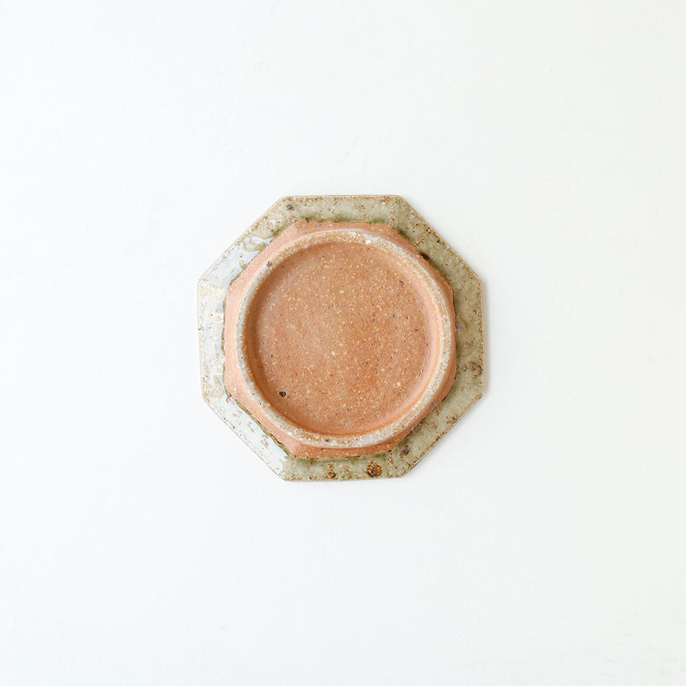 宮城陶器 八角皿 中 青磁釉 – 雨晴/AMAHARE