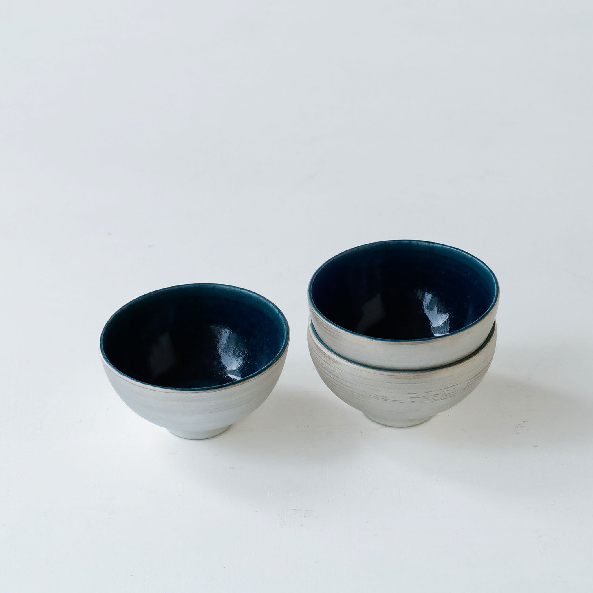 青彩鉢 ○26-NT-74 青磁釉 豆鉢 (外銀彩)