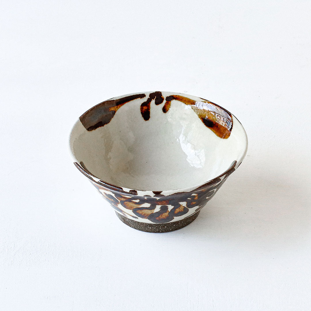 陶房眞喜屋 4寸マカイ キクカラクサ 鉄絵