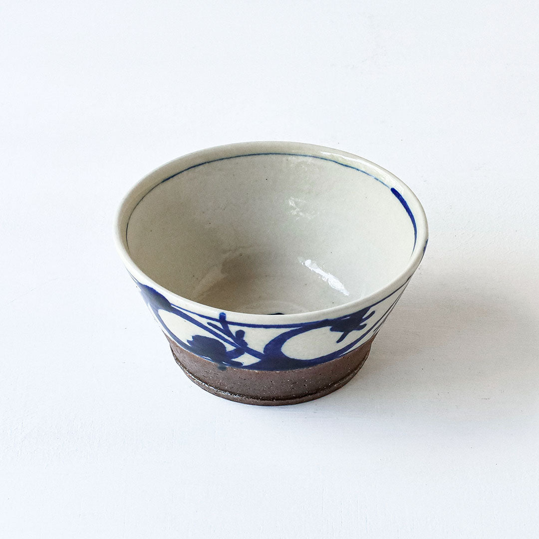 陶房眞喜屋 4寸深鉢 カズラ