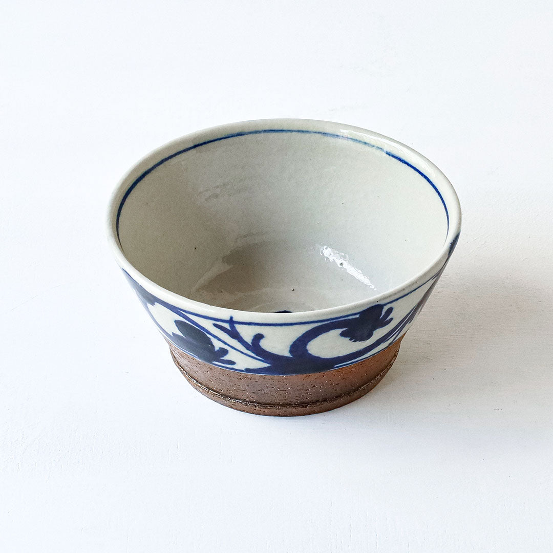 陶房眞喜屋 4.5寸深鉢 カズラ