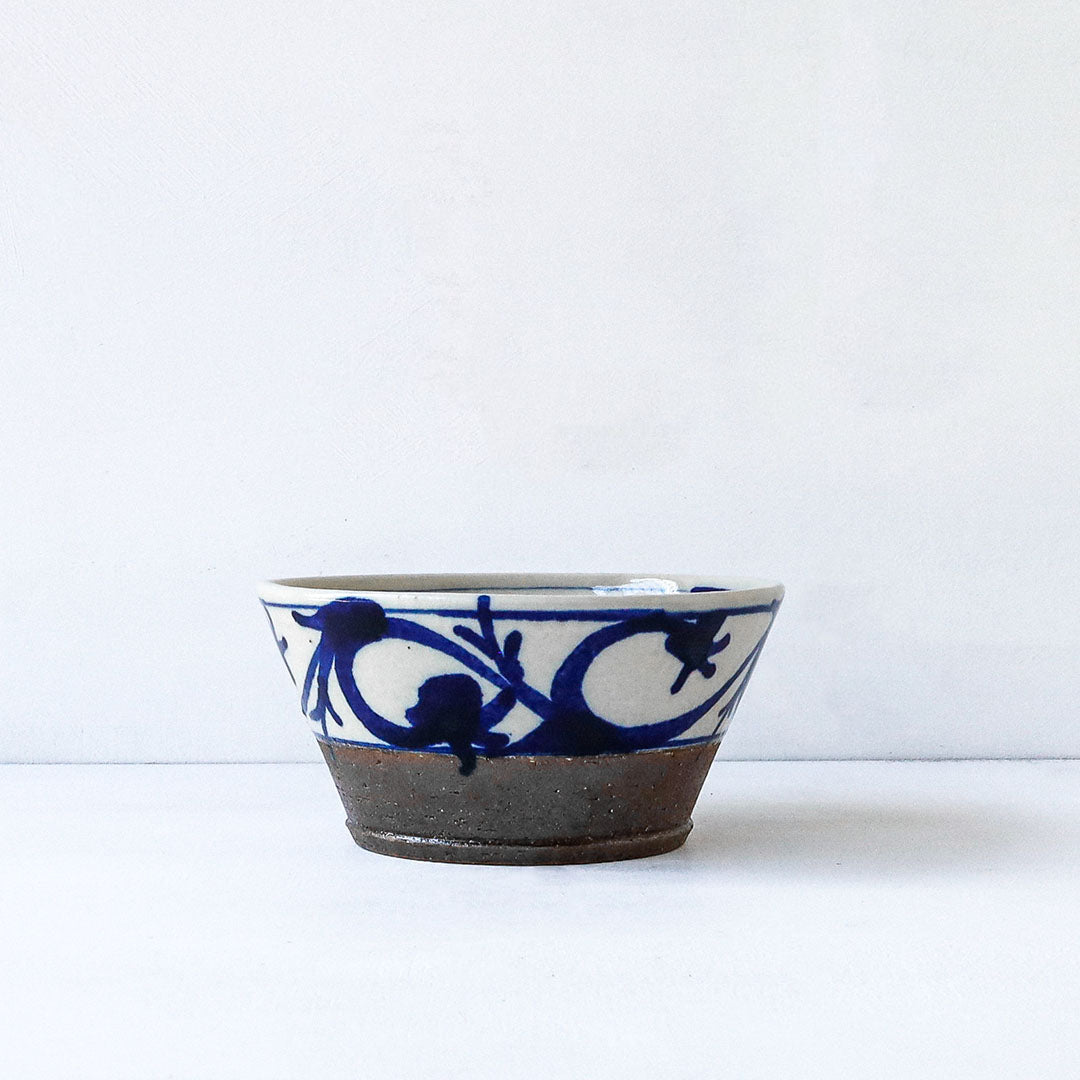 陶房眞喜屋 4寸深鉢 カズラ