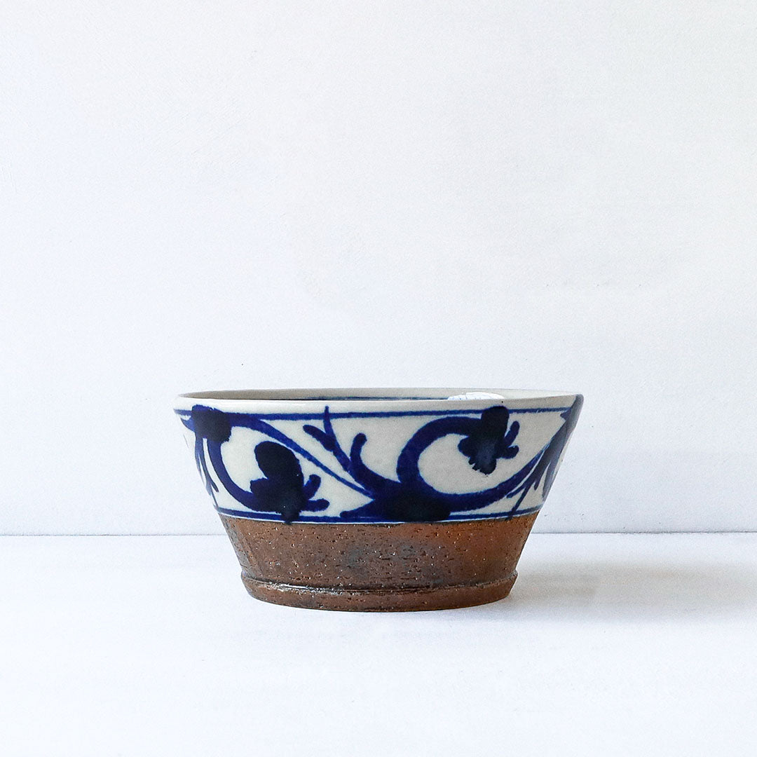 陶房眞喜屋 4.5寸深鉢 カズラ