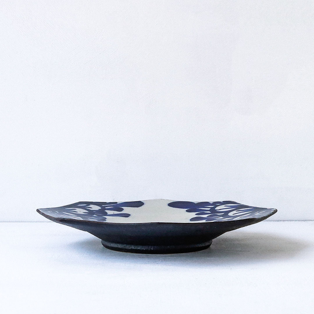 Toubou Makiya Octagonal Plate 18cm Arabesque