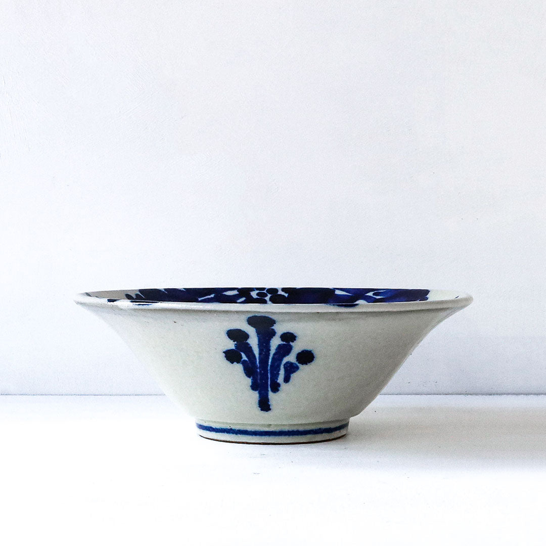 陶房眞喜屋 ラッパ鉢 キクカラクサ