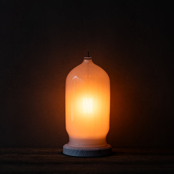 ●25-t38 GEISSLER Table Lamp wh