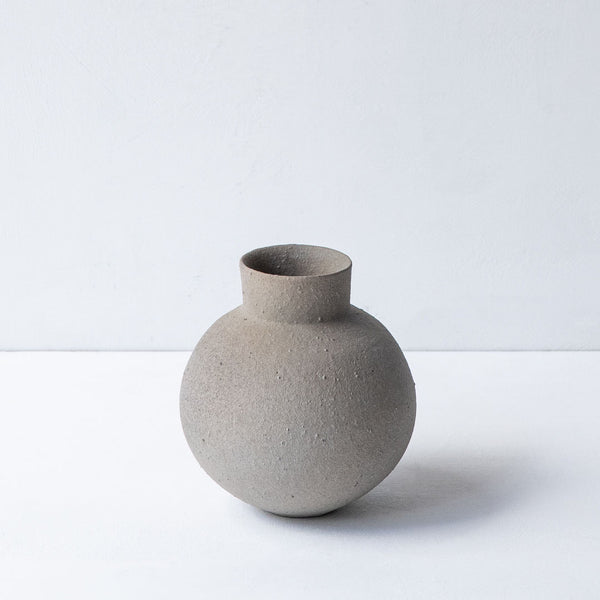 Yuka Ando Vase 25-M8