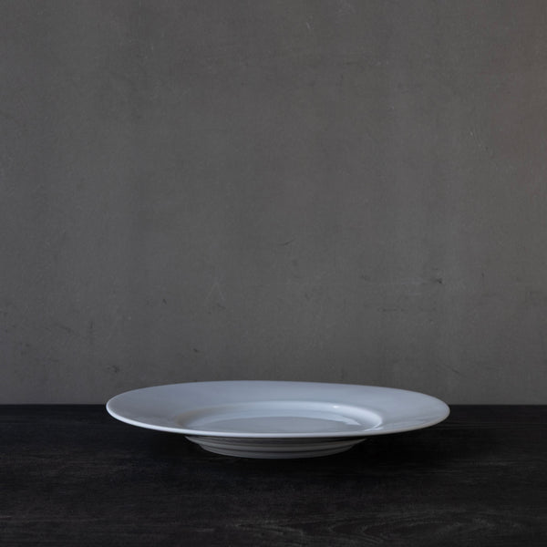 ●25-YM-28 White Porcelain Plate