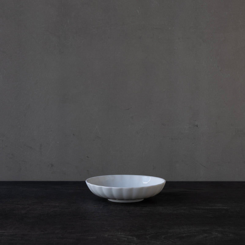 ●25-YM-31 White Porcelain Saucer