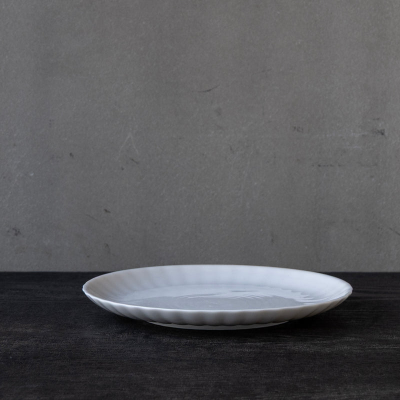 ●25-YM-38 White Porcelain Saucer