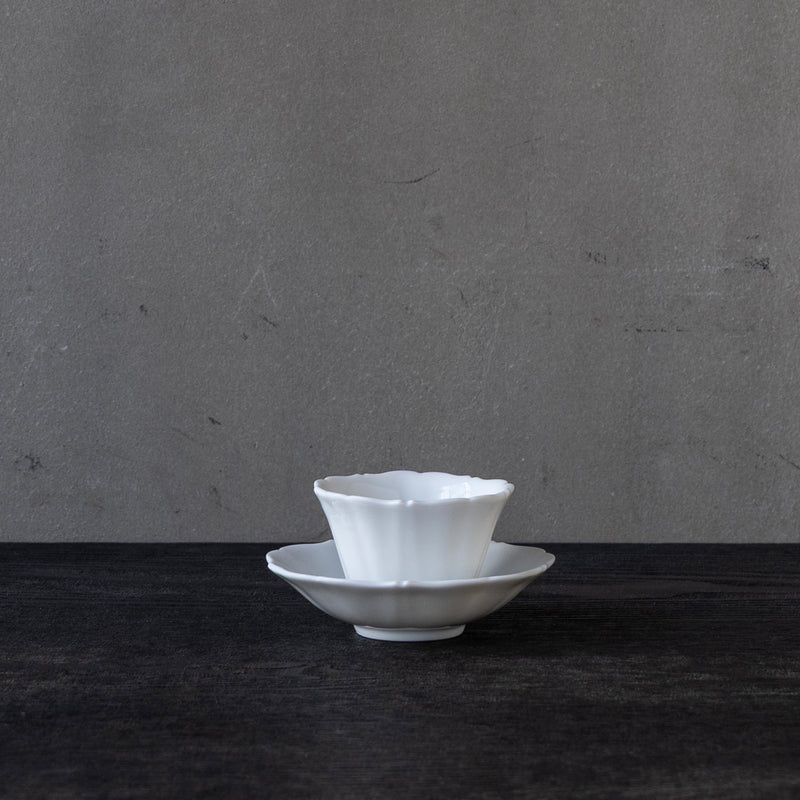 ●25-YM-41 White Porcelain Saucer