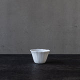 ●25-YM-40 White Porcelain Small Tea Bowl