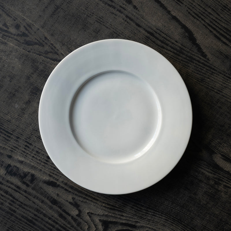 ●25-YM-28 White Porcelain Plate