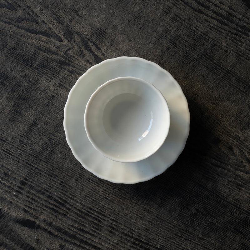 ●25-YM-31 White Porcelain Saucer
